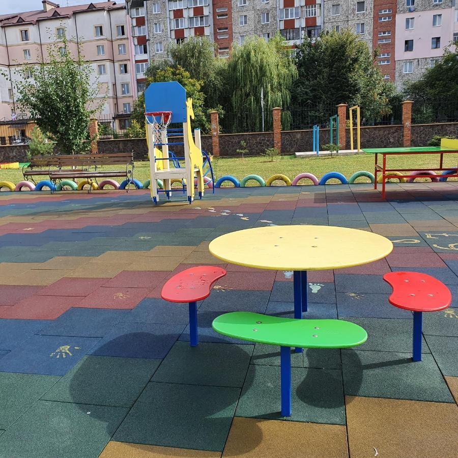 Дім Святого Йосифа Ivano-Frankivsk Esterno foto